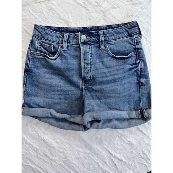 Old Navy High Rise Denim Shorts Size 6 - Picture 1 of 6
